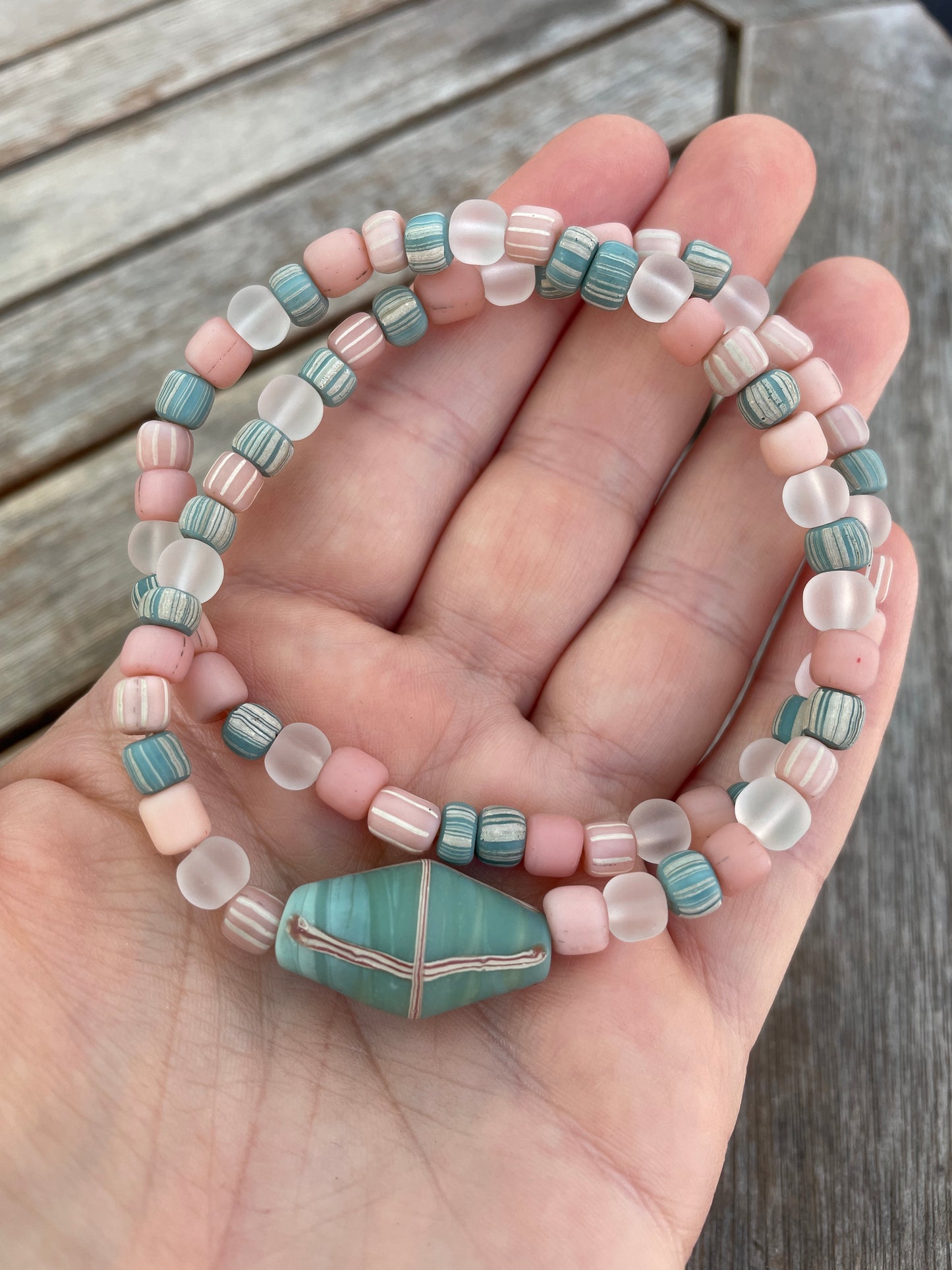 Armband „Pastelltraum“ L Javaperle und indonesisches Glas