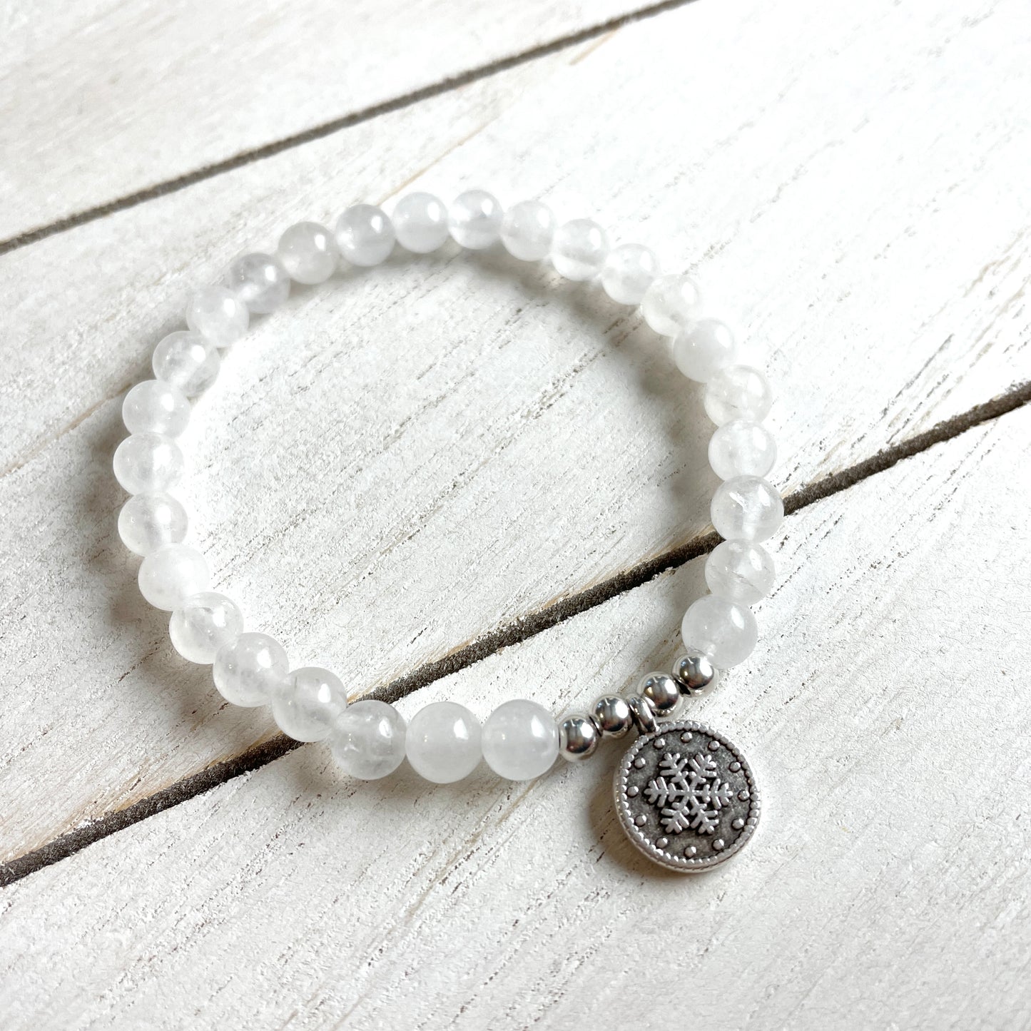 Armband Naturstein , Schneeflöckchen