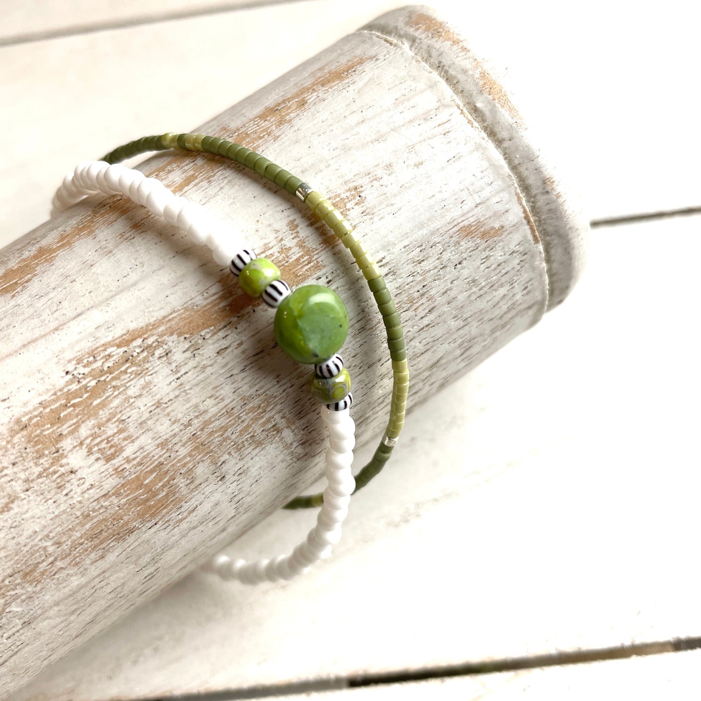 Miniperlenband weiß/ grün/ Nephritjade