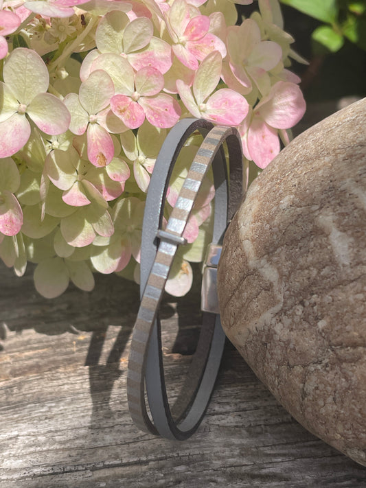 Lederarmband Streifling -silber-grau, 3mm